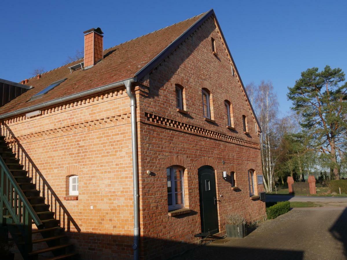 Lindenhof, Wohnung 1, Giebel Vipperow Exterior photo